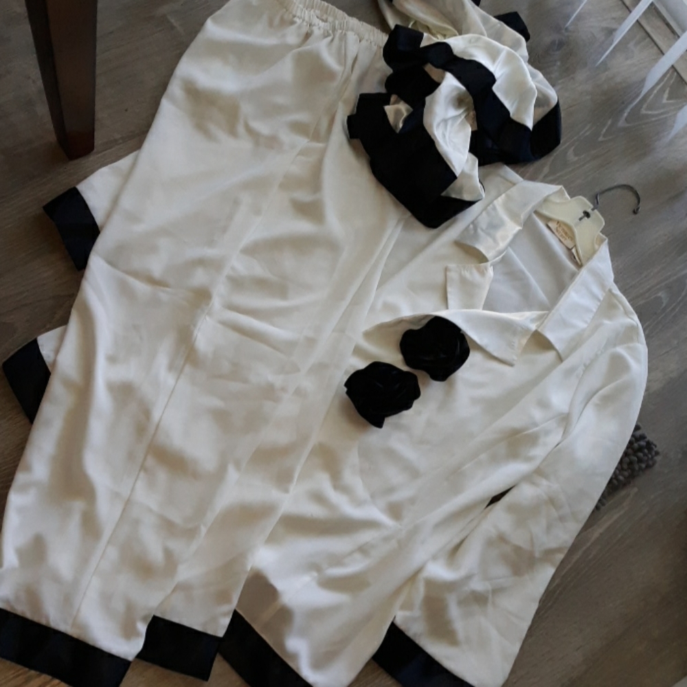 Victoria Secret Evening Lounge pajamas Vintage